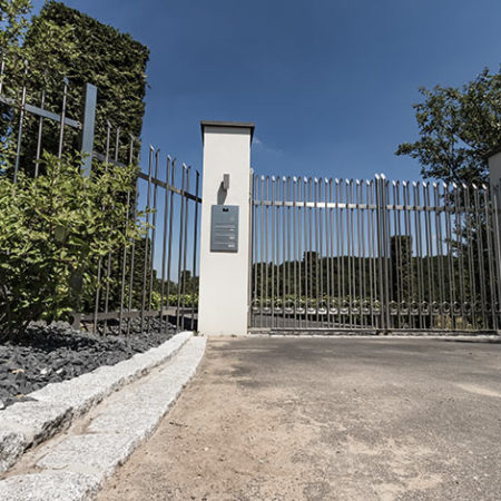 Gartenzaun und Einfahrtselement