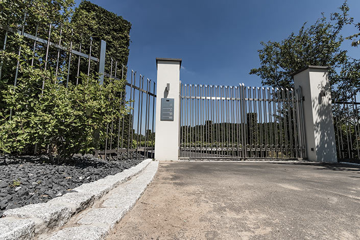 Gartenzaun und Einfahrtselement