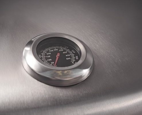 Nahaufnahme der Temperaturanzeige des Designer Smokers Fumus